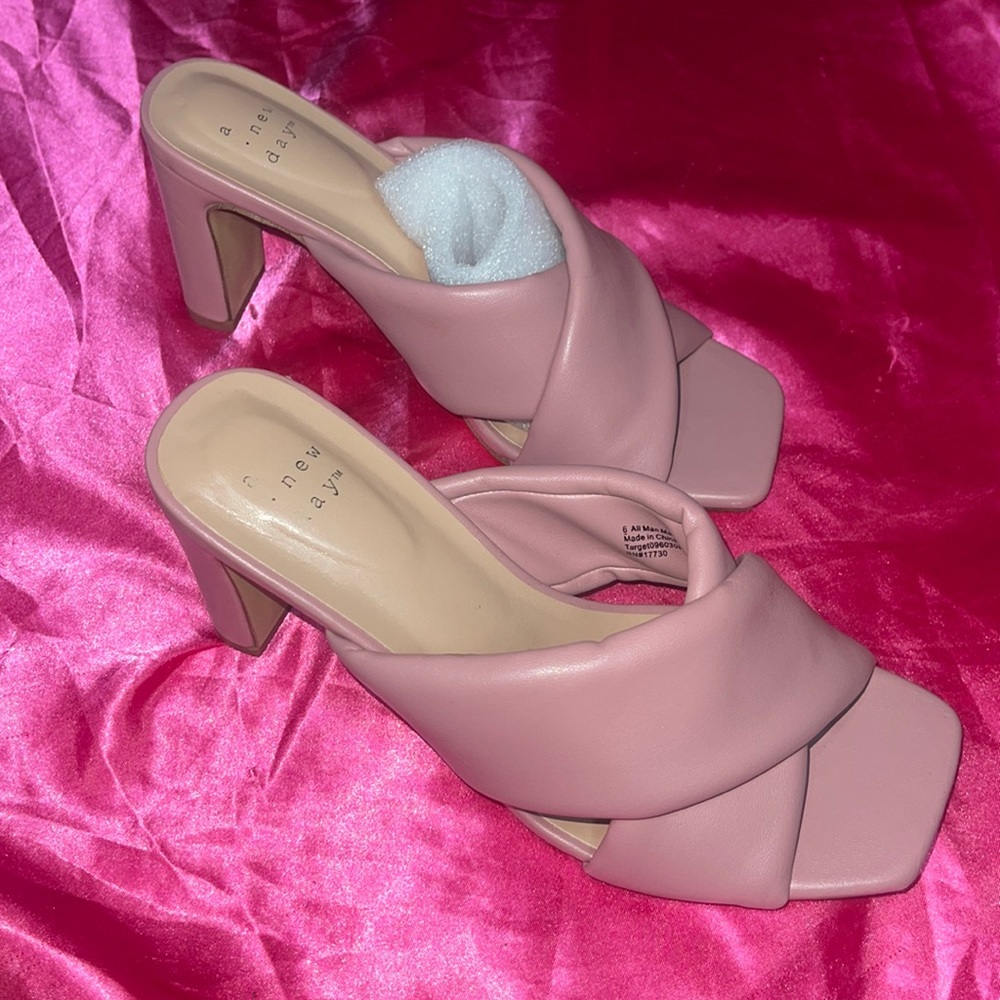 Women’s shoes